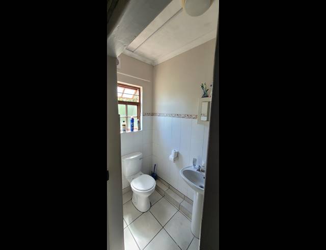 2 BEDROOM APARTMENT TO LET IN CLARENDON